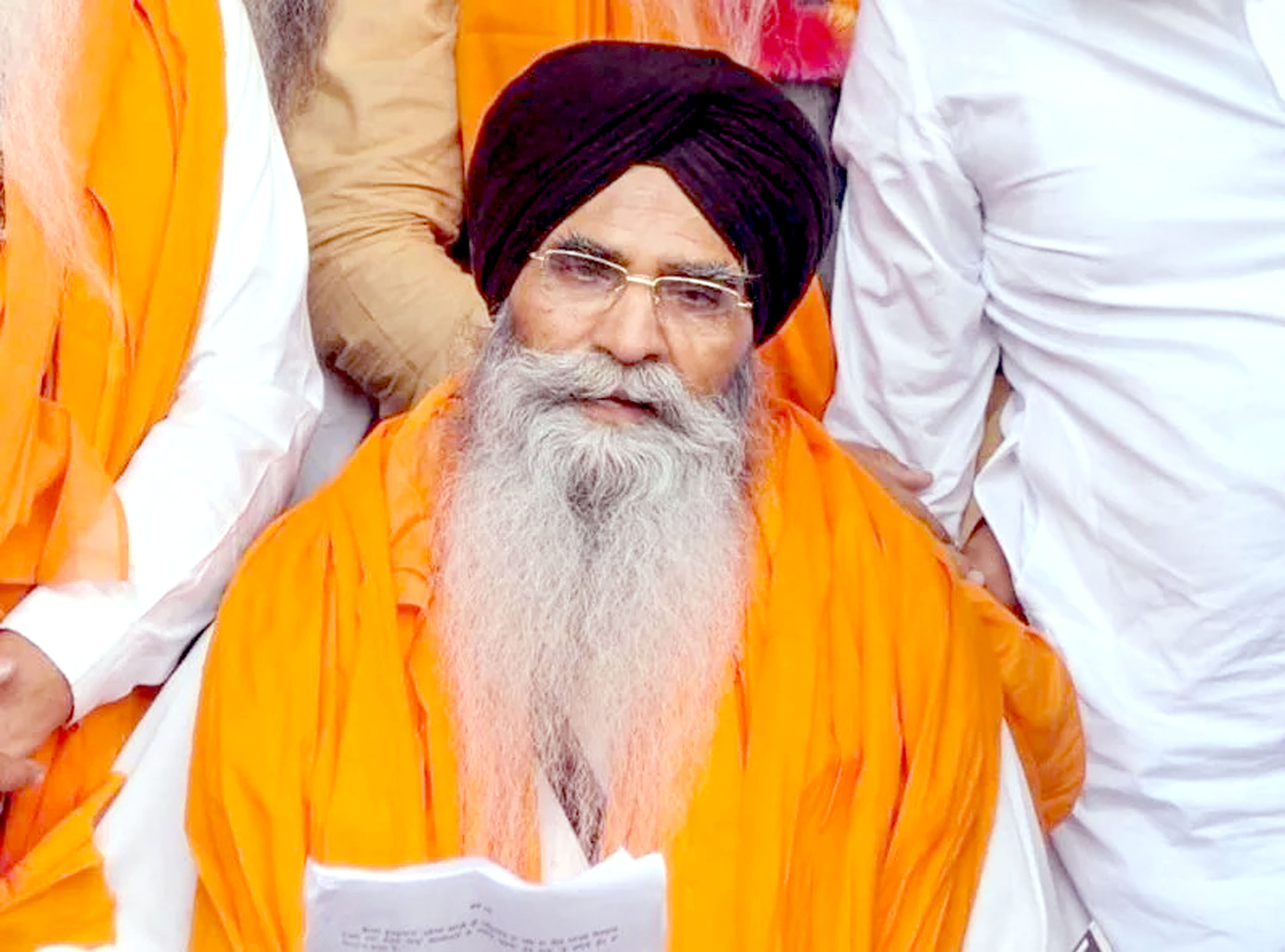 Panj Pyares of Takht Sri Patna Sahib declare Sukhbir Badal a salaried person.